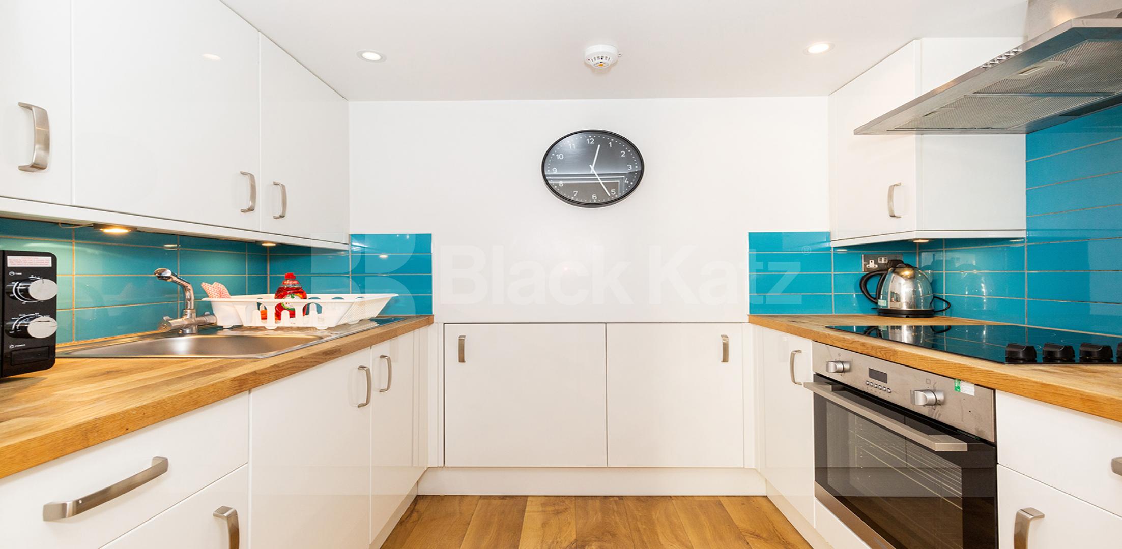 			MINS TO UCL, SOAS & LSE, 2 Bedroom, 1 bath, 1 reception Flat			 Byng Place, RUSSELL SQUARE